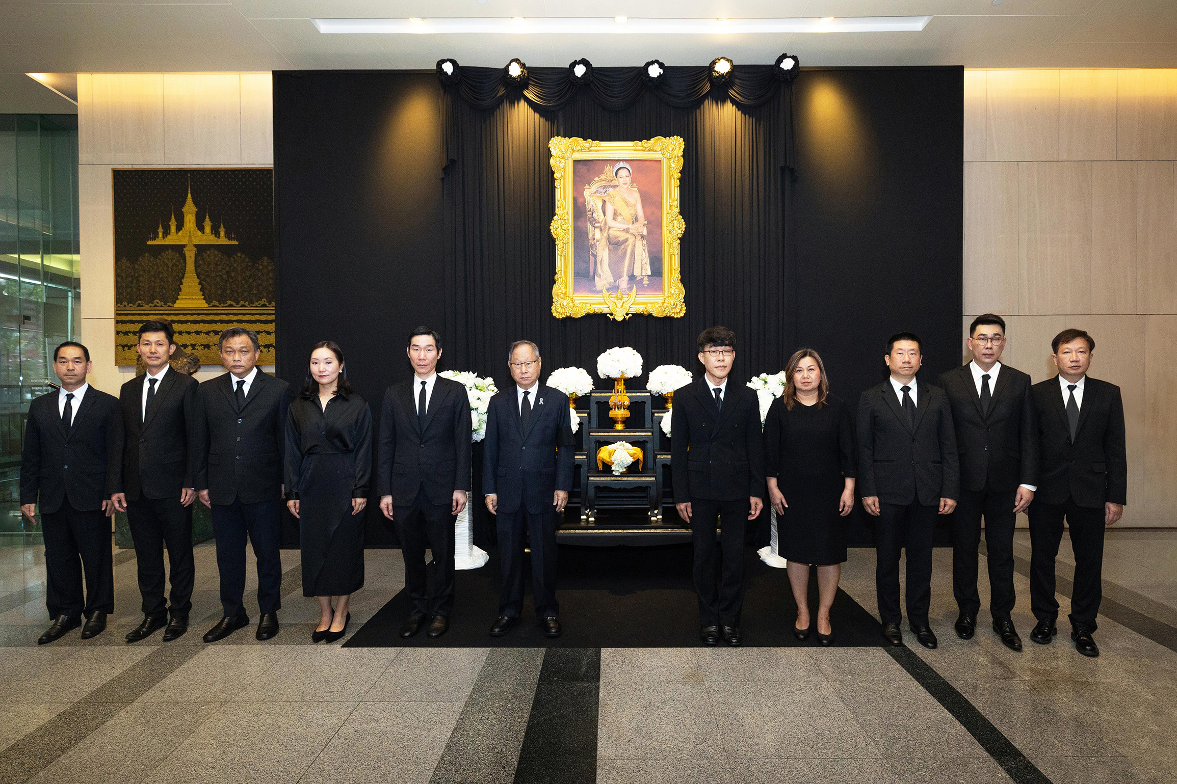 บีเคไอ โฮลดิ้งส์ และกรุงเทพประกันภัยจัดพิธีถวายสักการะพระฉายาลักษณ์ สมเด็จพระนางเจ้าสิริกิติ์ พระบรมราชินีนาถ พระบรมราชชนนีพันปีหลวง